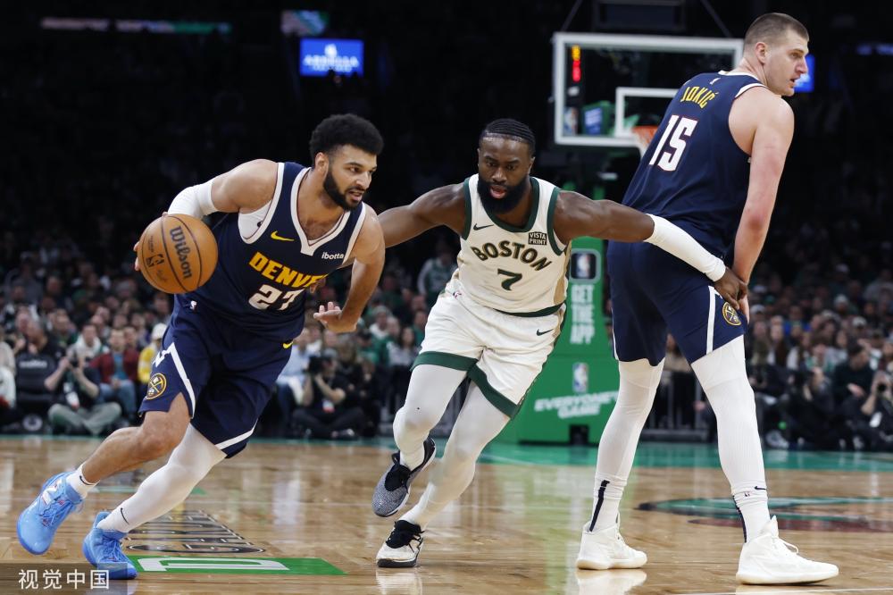 场上砸下重 场上砸下重