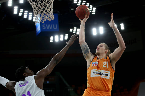 他不仅是得 他不仅是得