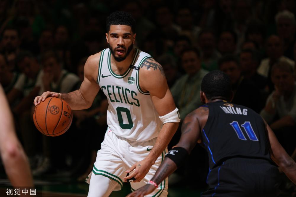 在中场拦截 在中场拦截