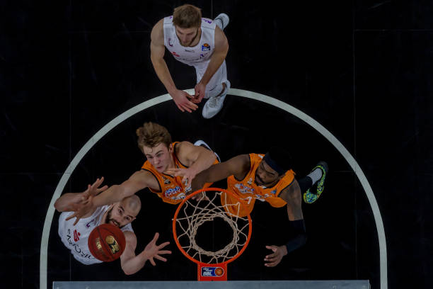 他们有意引 他们有意引