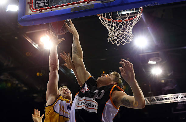 继续突破自 继续突破自